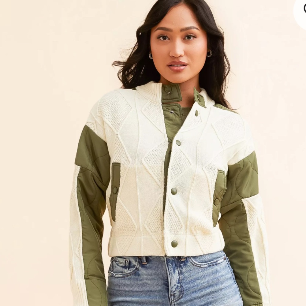 Vigoss Cream and Green Button Jacket Size Small